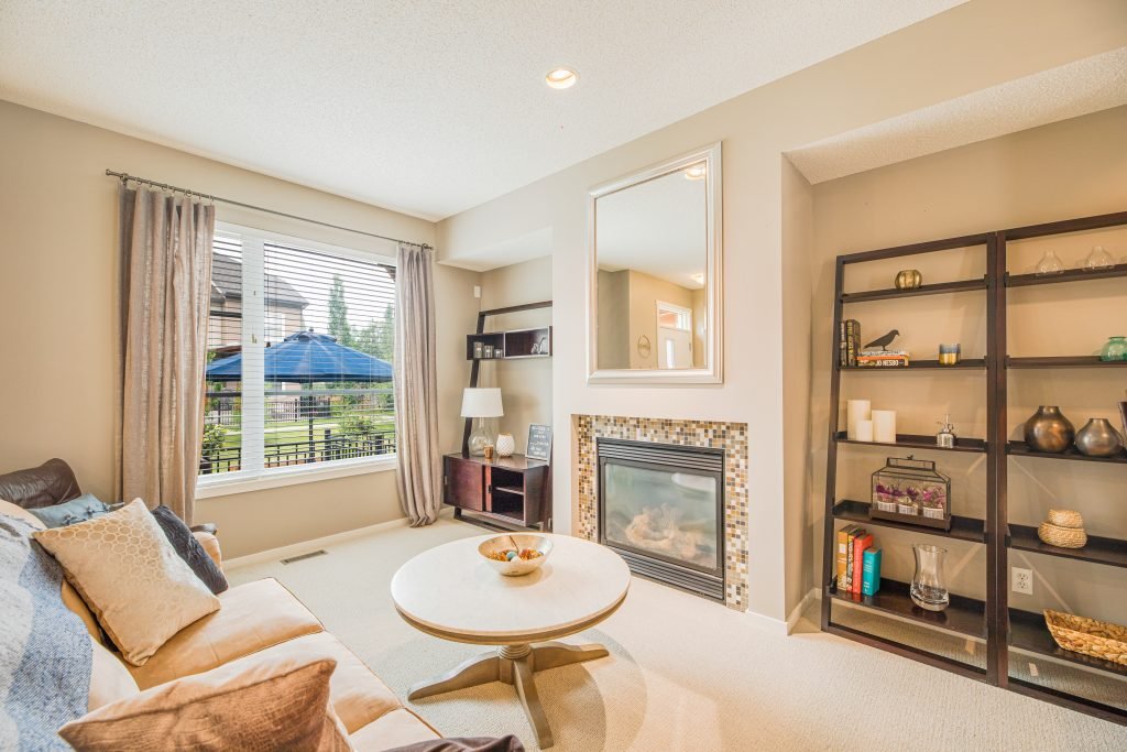 74 Chapalina Square SE