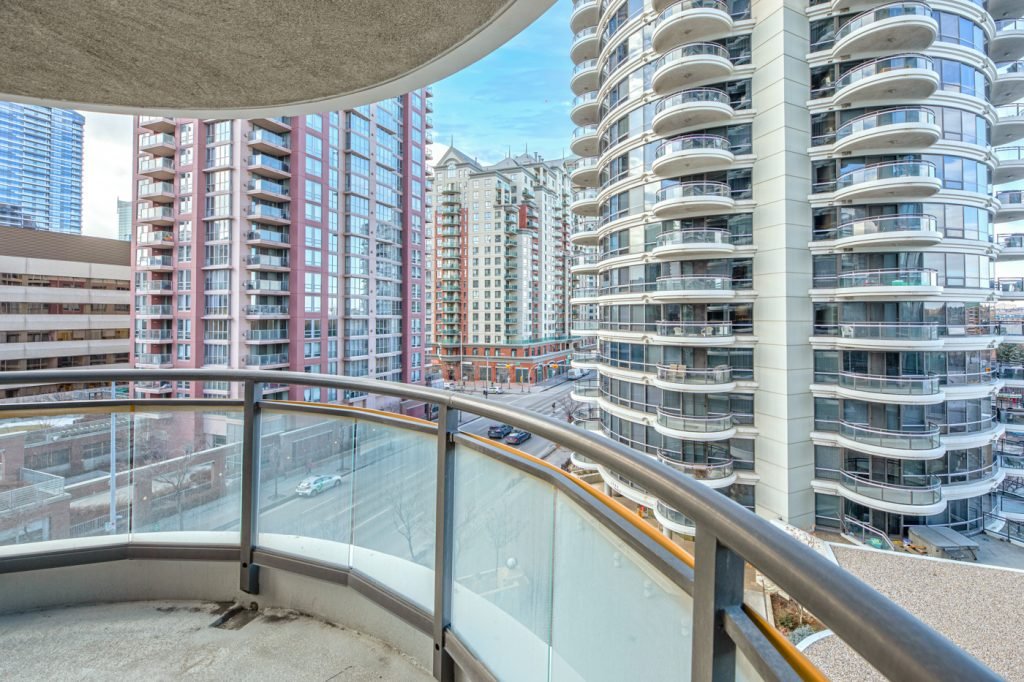 604, 1078 6th Avenue SW